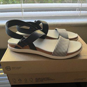 Cloudsteppers by Clarks Women Sandals